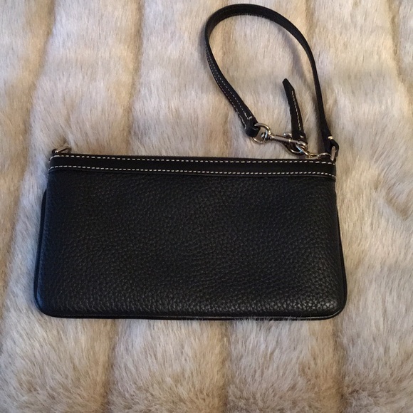 Dooney & Bourke large pebble leather wristlet - Picture 2 of 3